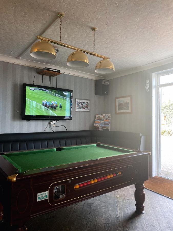 The Whistle And Flute Hotel Barnetby le Wold Exterior foto
